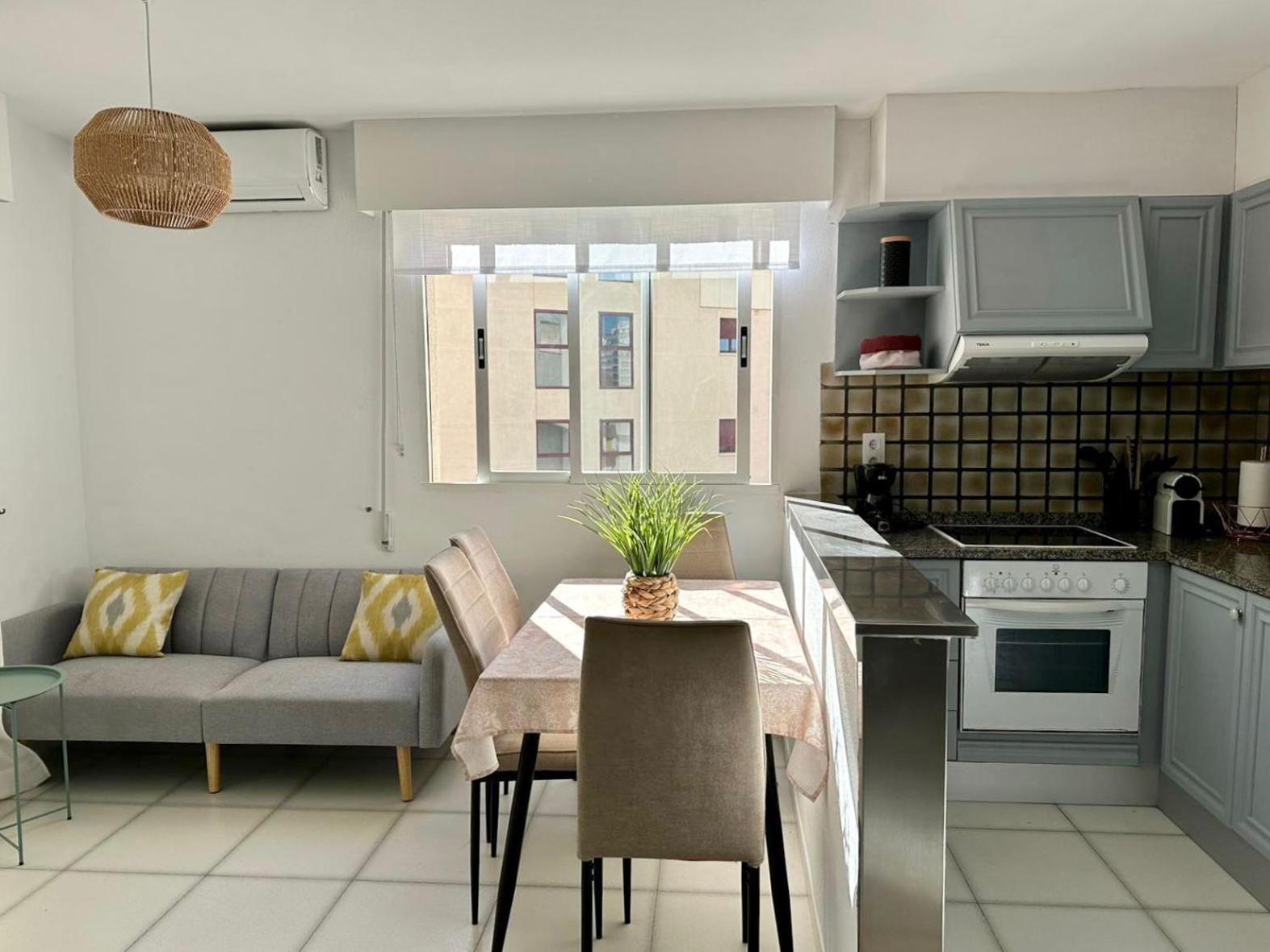 קלפה Modern Apartment On The Beach With Pool מראה חיצוני תמונה