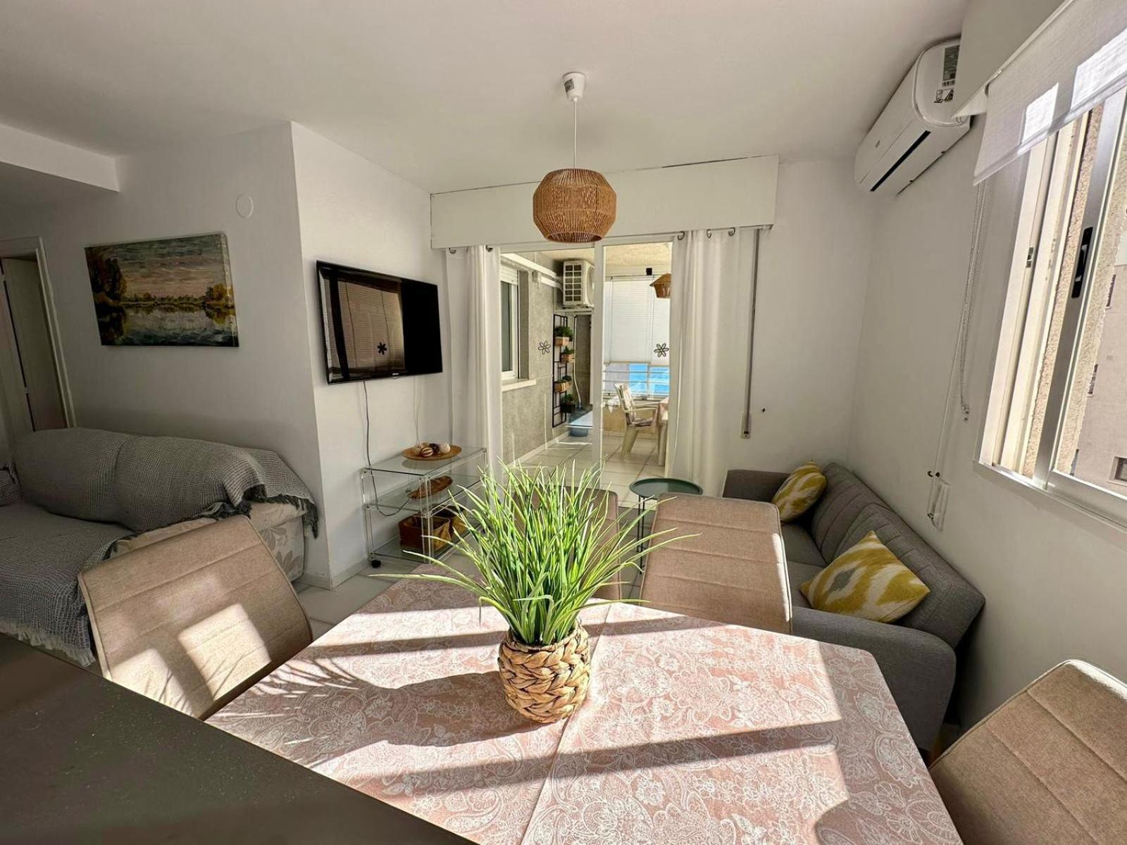 קלפה Modern Apartment On The Beach With Pool מראה חיצוני תמונה