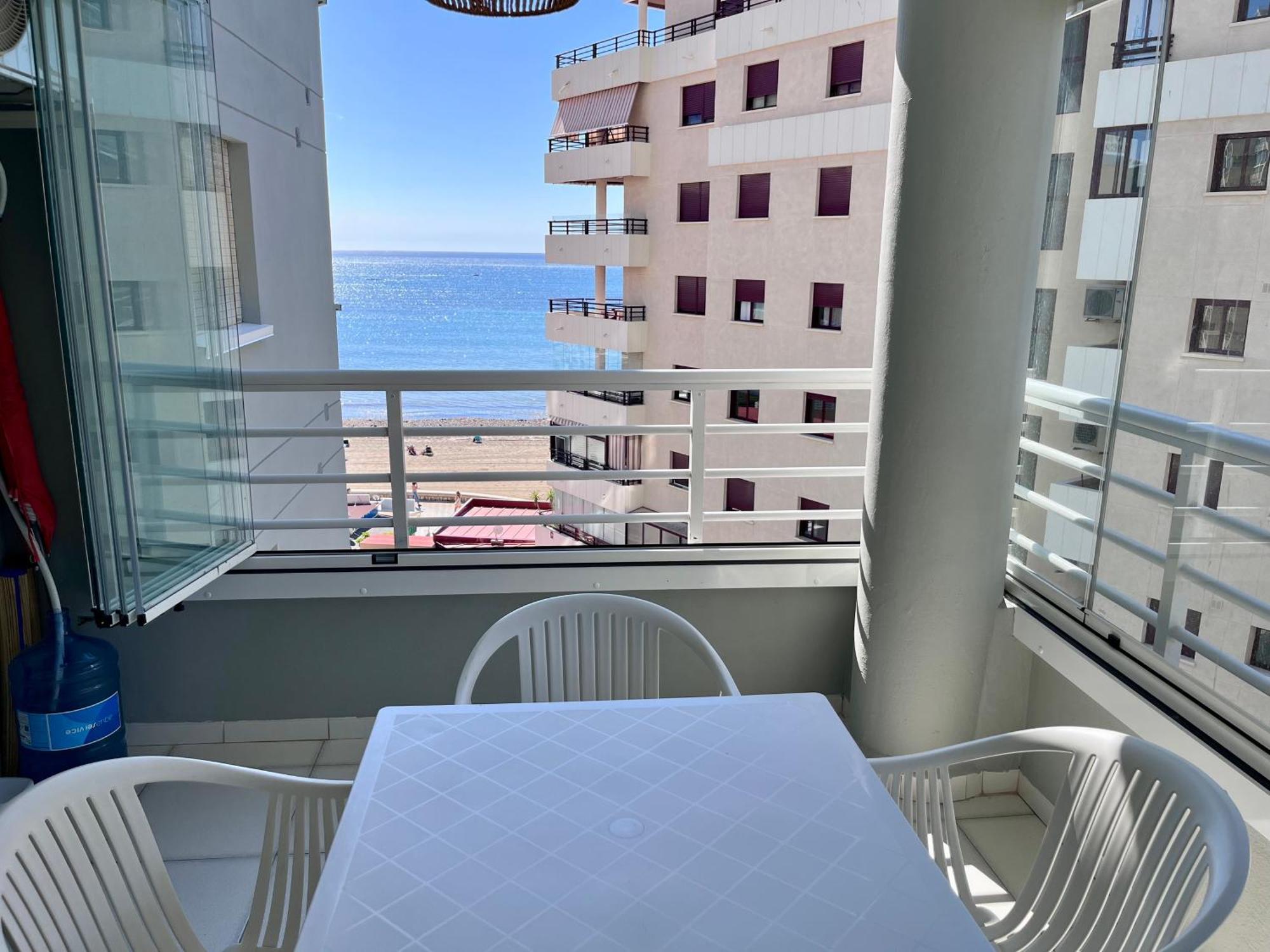 קלפה Modern Apartment On The Beach With Pool מראה חיצוני תמונה